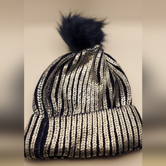 Orchid Love Metallic Blue/Silver Beanie 100% Acrylic - Picture 2 of 5